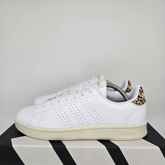 adidas gazelle silver green womens adidas Women's Advantage Sneaker main image 0